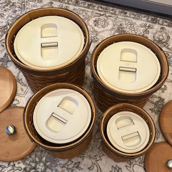 Longaberger 4 basket canister set with plastic inserts and lids - Picture 2 of 16